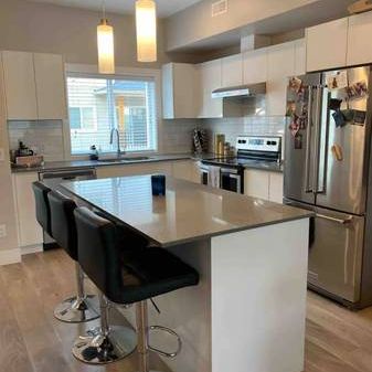 3bed/2bath Townhome - Photo 1