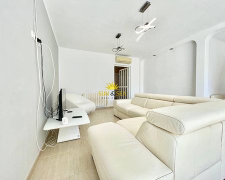 FOUR-BEDROOM VILLA – PILAR DE LA HORADADA - Photo 2