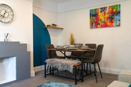 Shrublands Close - Photo 3