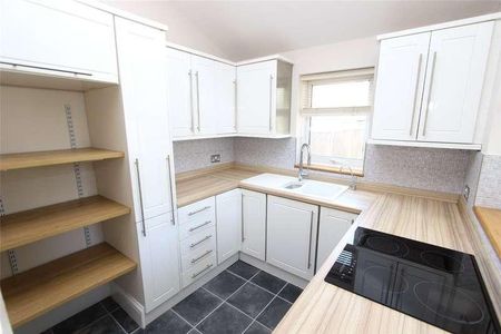 Highfield Grove, Westcliff-on-sea, Essex, SS0 - Photo 3