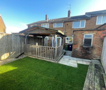 3 bedroom terraced house to rent - Photo 1