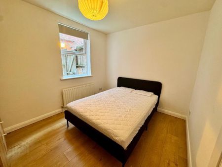 Flat 2, 97 Eglantine Avenue, Belfast, BT9 6EX - Photo 2