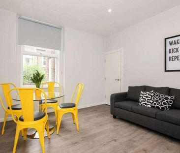 1 Double En Suite Room Available In L7! Room 1 (Double En-suite) - Photo 1