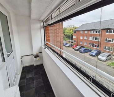 3 bedroom apartment to rent - Photo 4
