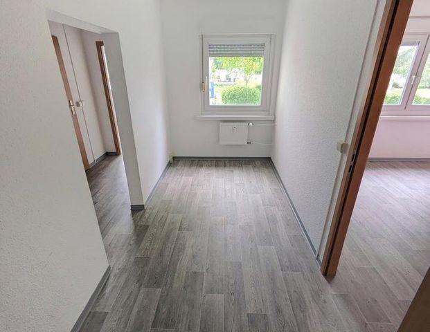 ++ barrierearme, schöne 3-Raum Wohnung in Limbach-Oberfrohna - gepflegte Wohnanlage ++ - Foto 1