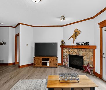 For Lease - 184 Snowbridge Way Unit# 101, Blue Mountains, Ontario - Photo 5