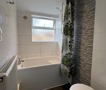 1 bedroom in a house share to rent - Photo 6