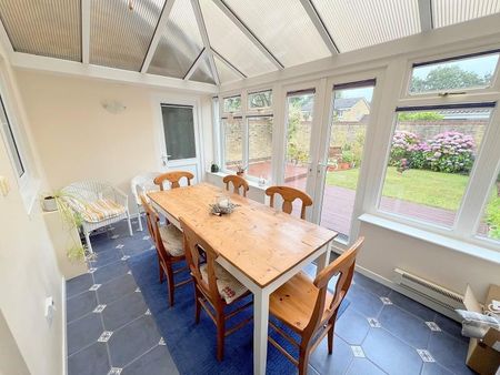 3 bedroom semi-detached house to rent - Photo 2