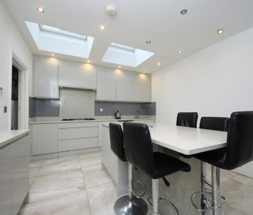 5 bedroom house to rent - Photo 1