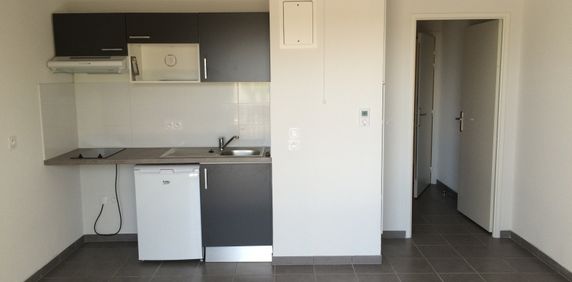 Location Appartement 1 pièce 23m² ROYAN 17200 - Photo 2