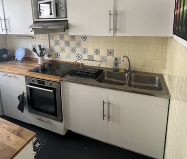 Paris 18 Studio meublé avec alcove nuit et balcon - Photo 2