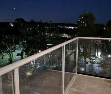 Modern 1 Bedroom Apartment in the Heart of Macquarie Park - Photo 1