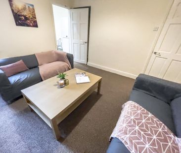 4 bedroom terraced house to rent - Photo 6