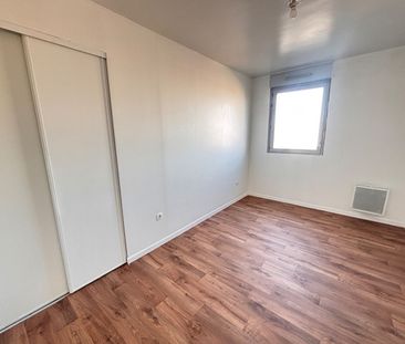 Location Appartement 3 pièces 68m² - Photo 4