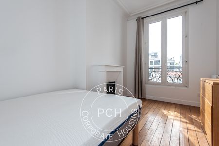 Rue Mathurin Régnier, - Photo 3