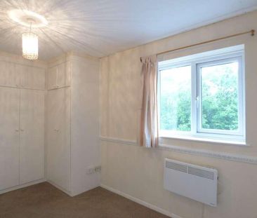 Woodstock, Laindon, SS15 - Photo 4