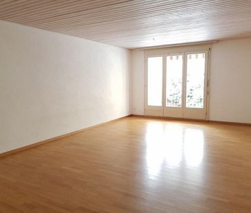 Schöne 4.5 Zimmer Wohnung mit Balkon - Foto 2