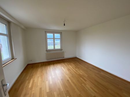 4-room apartment with views of the horse farm and nature - Photo 4