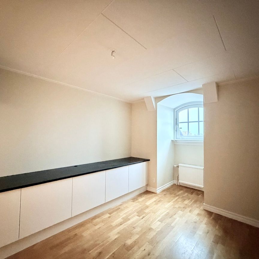 2,5:a Vallgatan 2A, Skara - Foto 1