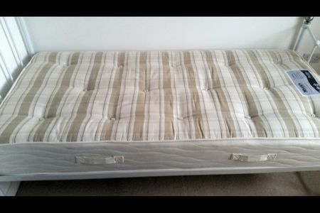 2 Bed Flat, Waggon Road, LS10 - Photo 4