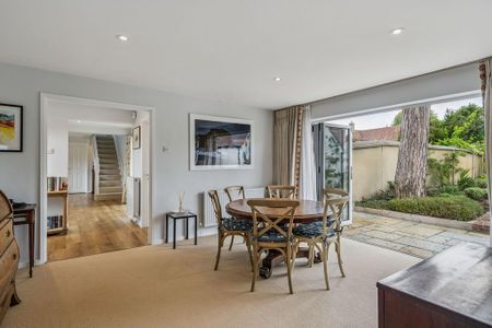 3 bedroom detached house to rent - Photo 3