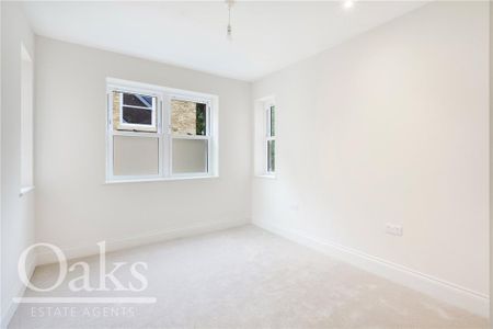 4 bedroom semi-detached house to rent - Photo 4