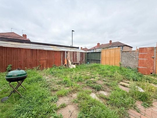 3 bedroom semi-detached house to rent - Photo 1