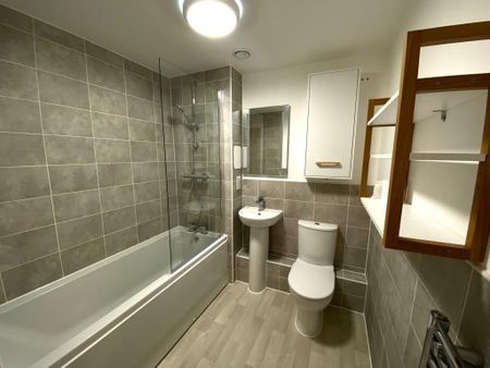 2 bedroom flat to rent - Photo 5