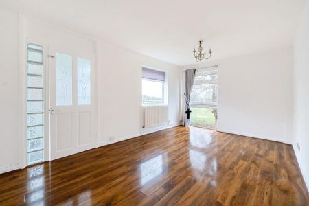 2 bedroom maisonette to rent - Photo 4