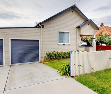 39 Floraville Road, Belmont North NSW 2280 - Photo 4