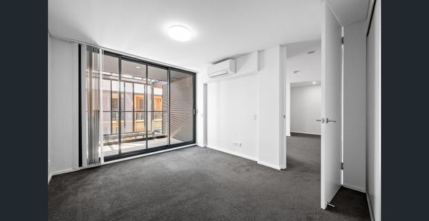 Chic inner city living with Two Bedrooms - Photo 1