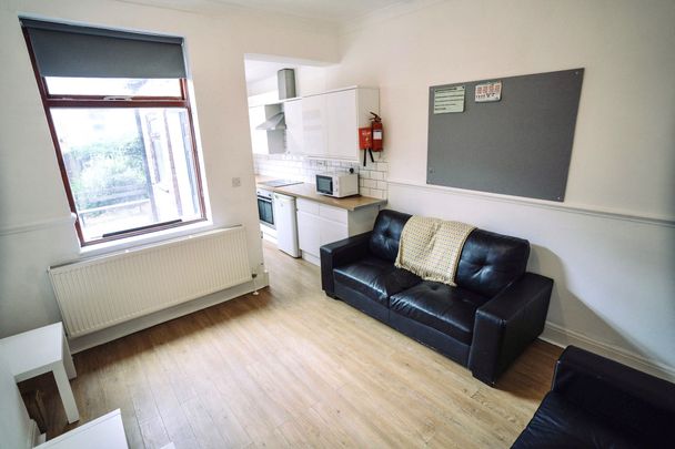 4 bedroom house share to rent - Photo 1