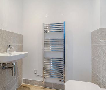 2 bedroom terraced house to rent - Photo 6