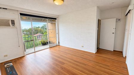 Classic Charm in the Heart of West Footscray - Photo 2