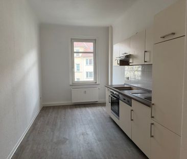 Traumhafte 2-Raum-Wohnung mit genug Platz sucht dich - mit Einbaukü... - Foto 1