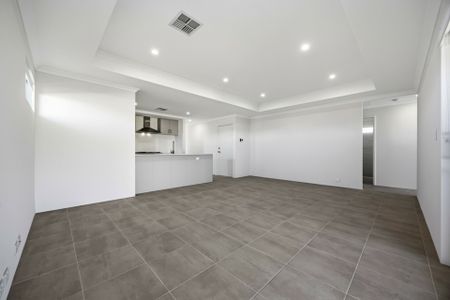 New Build Home with Large Rear Yard! - Photo 4