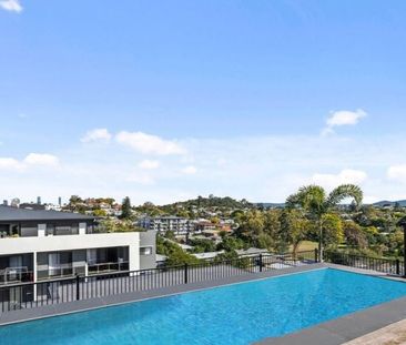 Spacious Modern Apartment in great Inner City Location - Photo 4