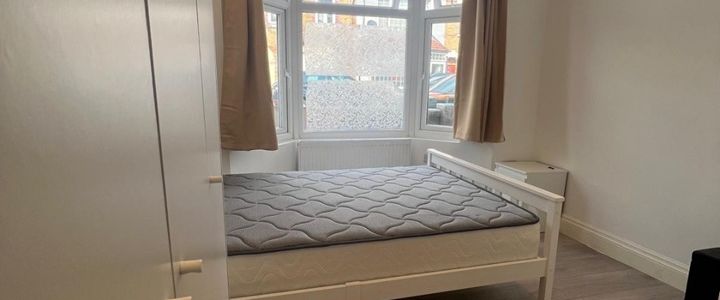 Room in a Shared House, Chapman Terrace, N22 - Photo 1