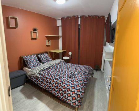 Chambre entièrement équipée - Photo 2