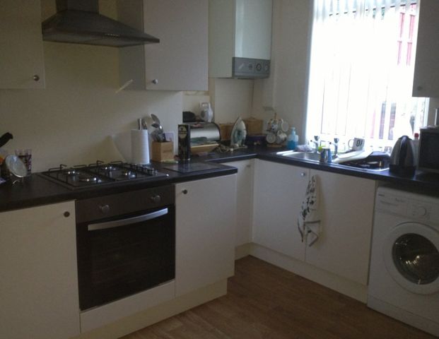 2 bed Terraced - To Let - Photo 1