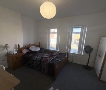 236 Donegall Road, Belfast, BT12 5NE - Photo 2