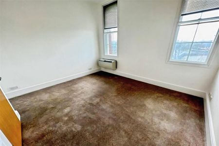 3 bedroom flat to rent - Photo 2