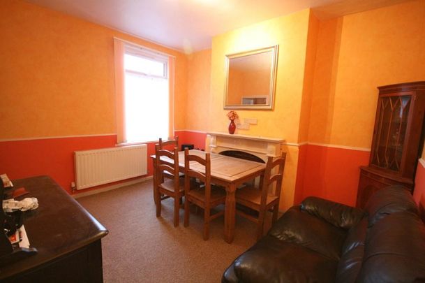 3 bedroom terraced house to rent - Photo 1
