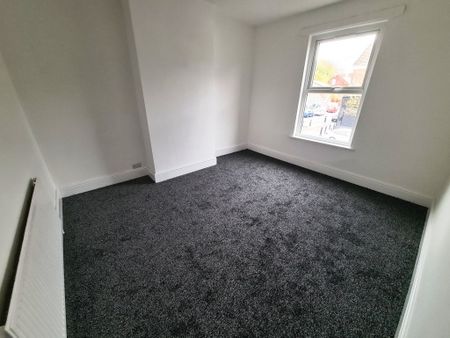 3 Bed Terraced House, Lower Broughton Road, M7 - Photo 3