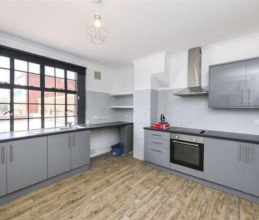 High Road, Loughton, Essex, IG10 - Photo 6