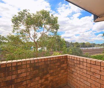 Renovated 2 Bedroom Unit!! - Photo 2