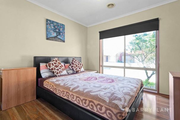 Stylish & Convenient 3-Bedroom Gem in Central Pakenham - Photo 1