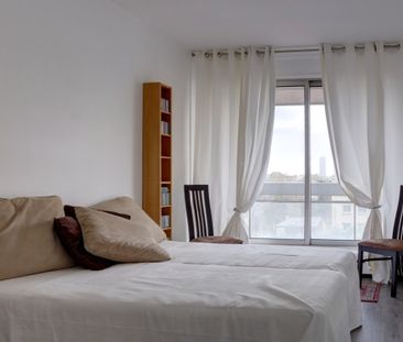 4827 - Location Appartement - 3 pièces - 73 m² - Neuilly-sur-Seine ... - Photo 2