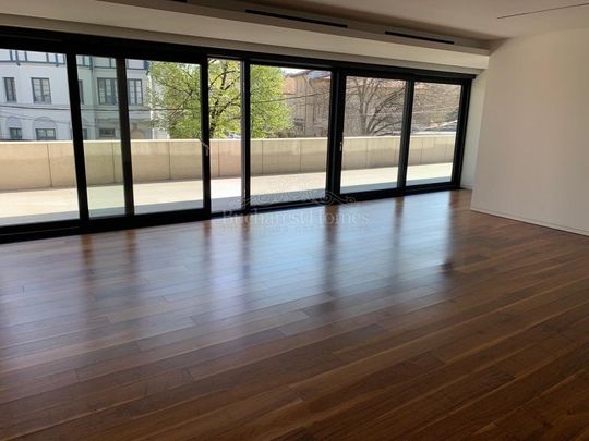 Large and Luxurious Four Bedroom Apt - Kiseleff - Photo 1