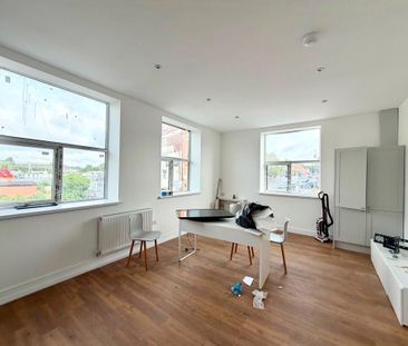 2 bedroom flat to rent - Photo 1